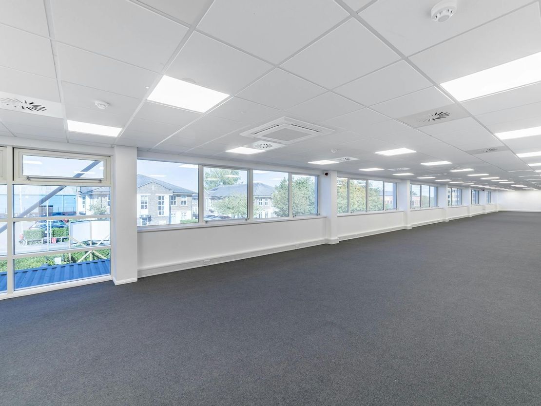 3 Centro, Boundary Way, Hemel Hempstead, HP2 7SU