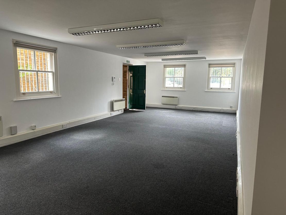 Suite 2 1st floor and Suite 5 Ground floor 158 Moulsham Street