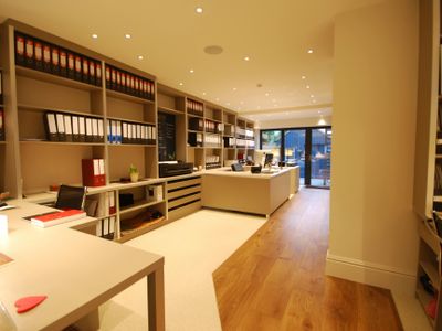 Property Image for 78 High Street, Odiham, Hook, RG29 1LN