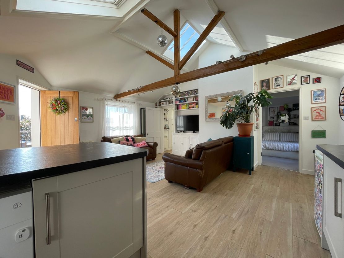 31 Stone Street, Cranbrook, Kent, TN17 3HF