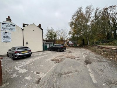 Property Image for 1-3 Barnsley Road, Hemsworth, Pontefract, West Yorkshire, WF9 4PY