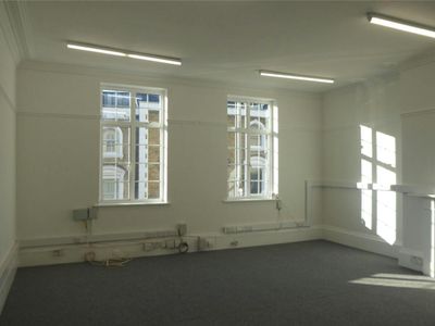 Property Image for 43 High Street, Tunbridge Wells, TN1 1XL
