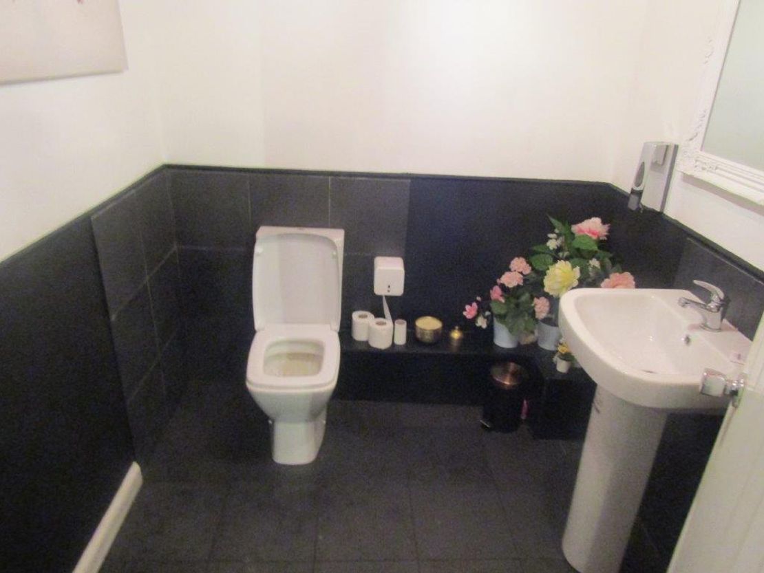 Basement, 100 High Street, Bedford, MK40 1NN