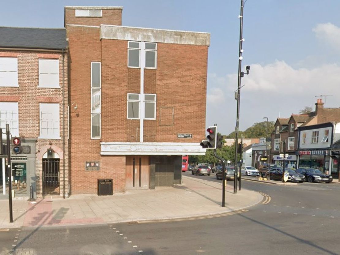 4 High Street North, Dunstable, Bedfordshire, LU6 1JU