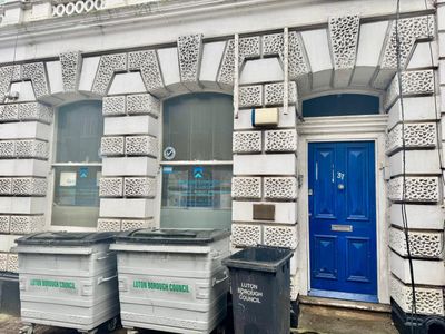 Property Image for Basement And Ground, 37 King Street, Luton, Bedfordshire, LU1 2DW
