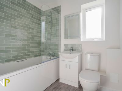 Property Image for 7 JosÃ©  Powell Gardens, Thorpe-le-Soken