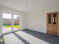 Property Image for 7 JosÃ©  Powell Gardens, Thorpe-le-Soken