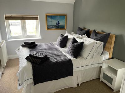 Property Image for Hall Farm Cottages & Barn, B1010, Althorne, Burnham On Crouch, Essex, CM3 6BZ