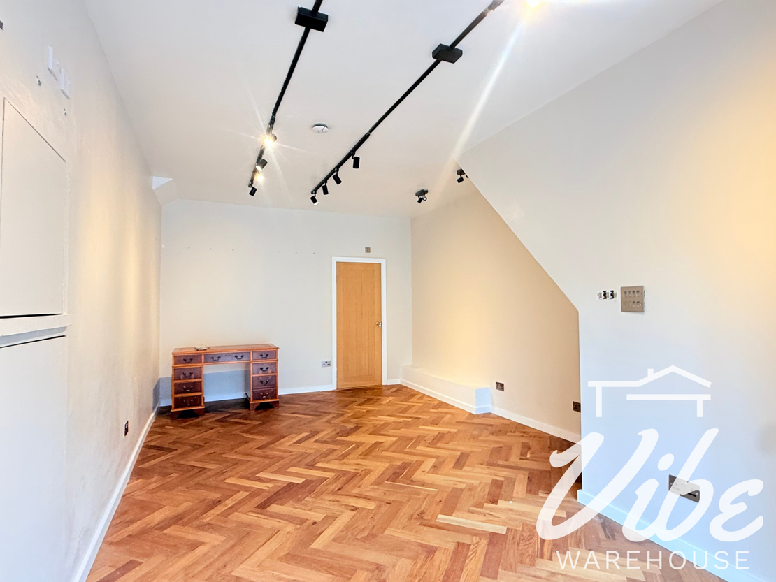 104 Lower Clapton Rd, Lower Clapton, London E5 0QR