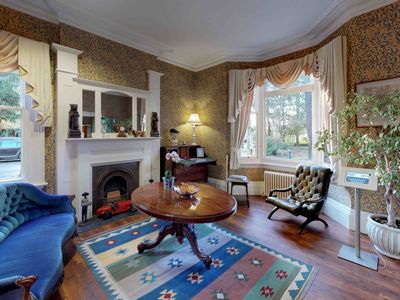 Property Image for Holly Grange, Holly Lane, Balsall Common, Coventry, West Midlands, CV7 7EB