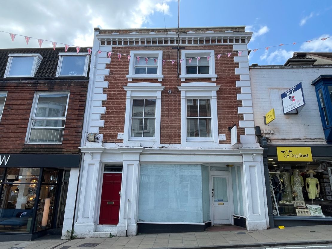 Ground Floor 70 High Street, Winchester, Hampshire, SO23 9DA