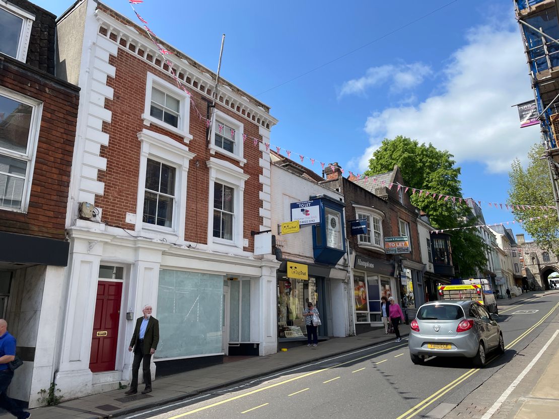Ground Floor 70 High Street, Winchester, Hampshire, SO23 9DA