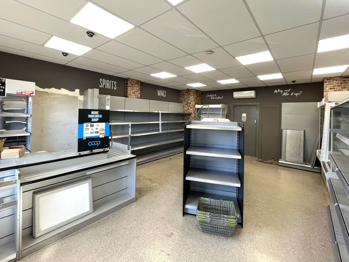 210 Main Road, Hawkwell, Essex, SS5 4EG