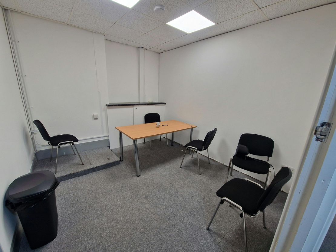 98 West Street, Fareham, PO16 0EP