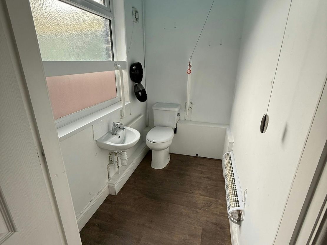 984 Abbeydale Road, Sheffield, S7 2QF