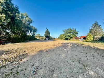 Property Image for Land Adjoining Tudor Oaks Lodge, Taylors Road, Stotfold, Bedfordshire, SG5 4AZ