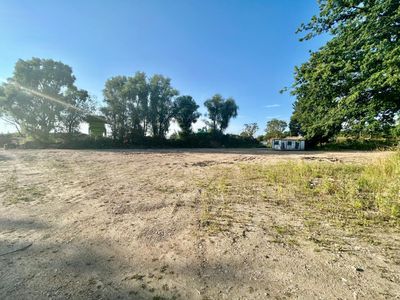 Property Image for Land Adjoining Tudor Oaks Lodge, Taylors Road, Stotfold, Bedfordshire, SG5 4AZ