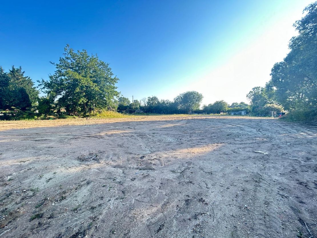 Land Adjoining Tudor Oaks Lodge, Taylors Road, Stotfold, Bedfordshire, SG5 4AZ