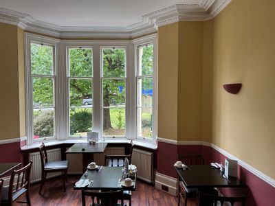 Property Image for The Russell Hotel, 80 London Road, Tunbridge Wells, Kent, TN1 1DZ
