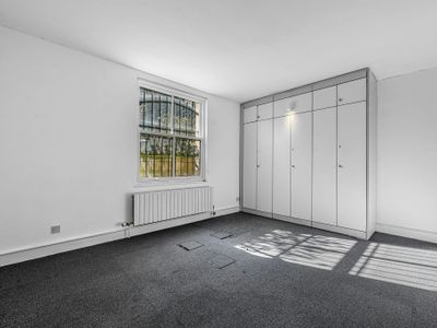 Property Image for 1 Coldbath Square, Clerkenwell, EC1R 5HL