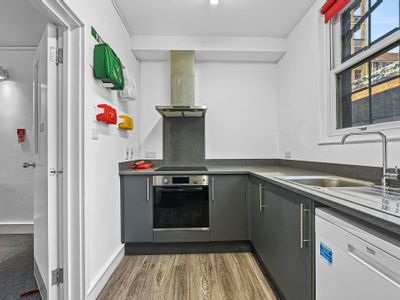 Property Image for 1 Coldbath Square, Clerkenwell, EC1R 5HL