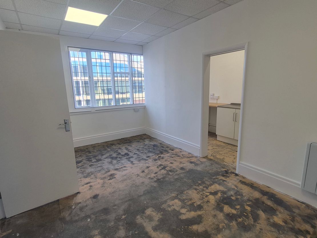 First floor, Regent House, 183 Ferensway, Hull, East Yorkshire, HU1 3UA