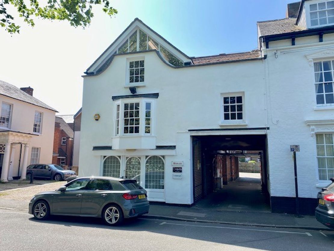 First Floor Rear Offices, 5 West Mills, Newbury, RG14 5HG