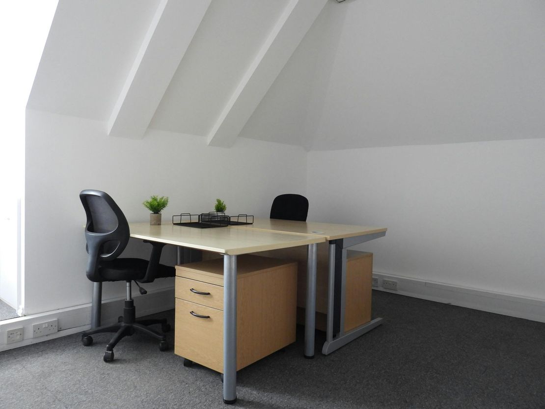 Dorney House Business Centre, 46-48 High Street, Burnham, Slough, SL1 7JP