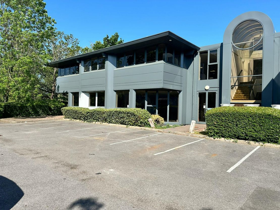 Unit 7, The Pavilions, Ruscombe Business Park, Twyford, RG10 9NN