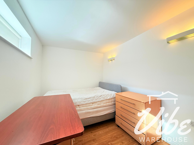 Property Image for flat 5, 2 Ratcliffe Cross St, London E1
