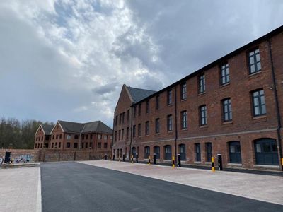 Property Image for THE PRESTON, Kirkstall Road, Leeds, West Yorkshire, LS4