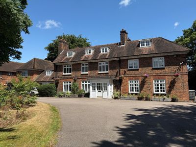 Property Image for Great North Business Centre, 82 Great North Road, Hatfield, Hertfordshire, AL9 5BL