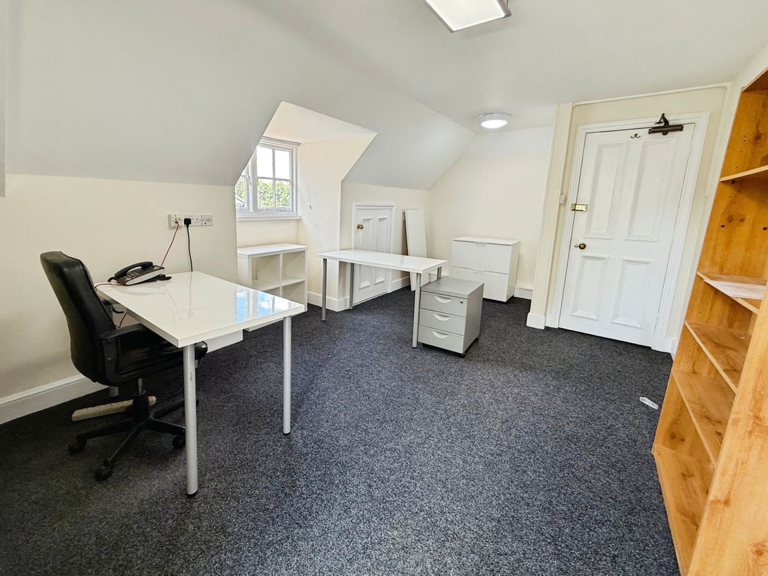 Great North Business Centre, 82 Great North Road, Hatfield, Hertfordshire, AL9 5BL