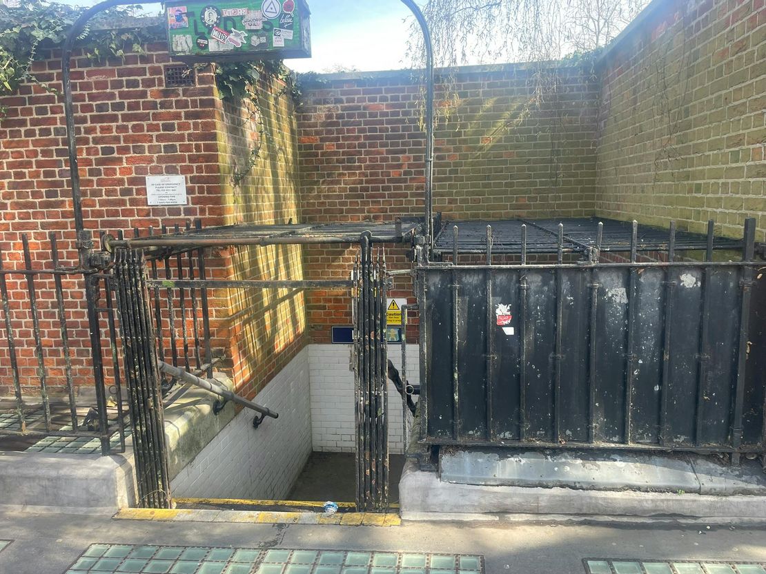 Public Conveniences, King William Walk, Greenwich, SE10 9JH