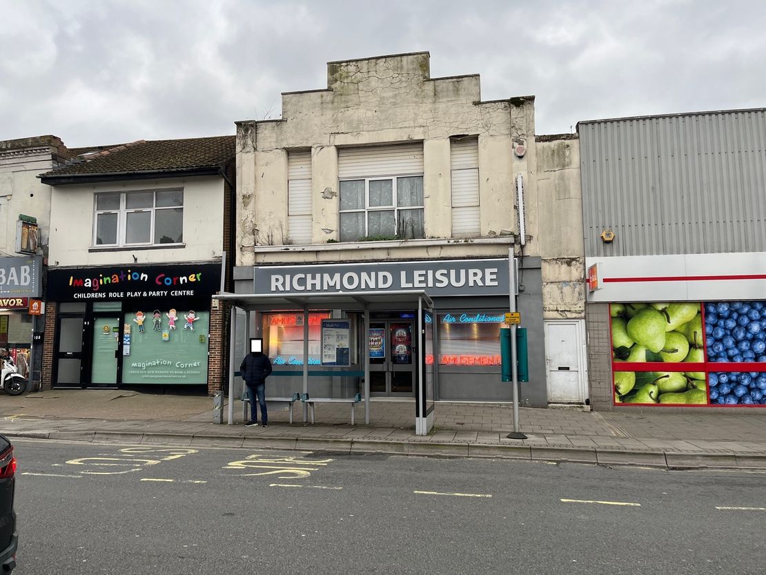 112 Shirley High Street, Southampton, Hampshire, SO16 4EZ