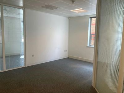 Property Image for London Court, London Road, Bracknell, RG12 2UT