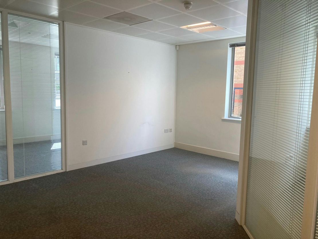 London Court, London Road, Bracknell, RG12 2UT