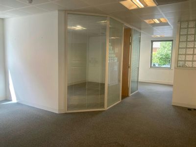 Property Image for London Court, London Road, Bracknell, RG12 2UT
