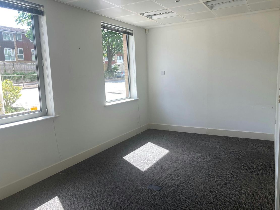 London Court, London Road, Bracknell, RG12 2UT