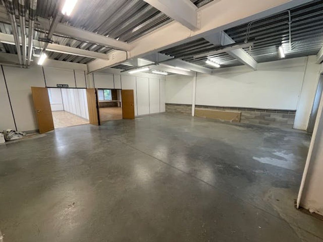 Unit 1, Wokingham Commercial Centre, Wokingham, RG41 2RF