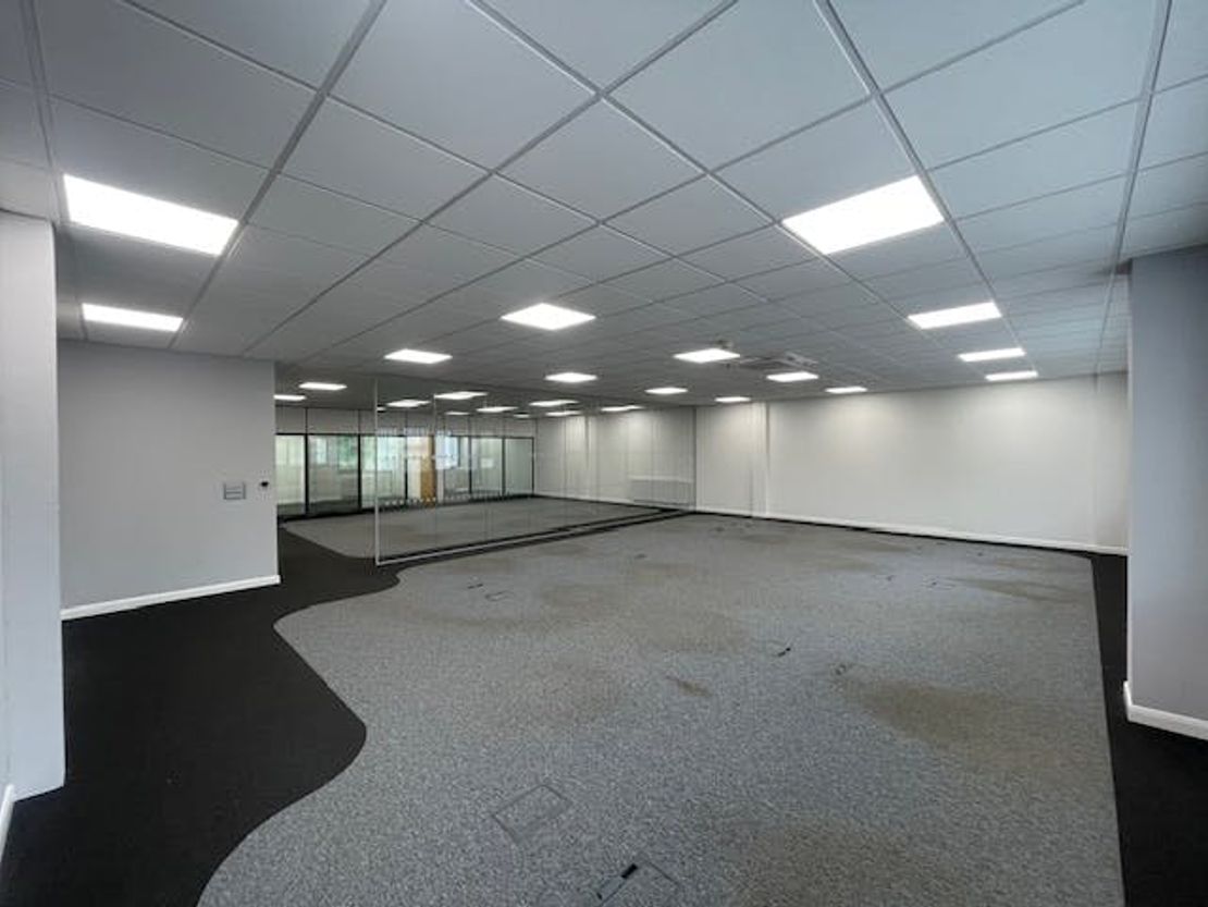 Unit 1, Wokingham Commercial Centre, Wokingham, RG41 2RF