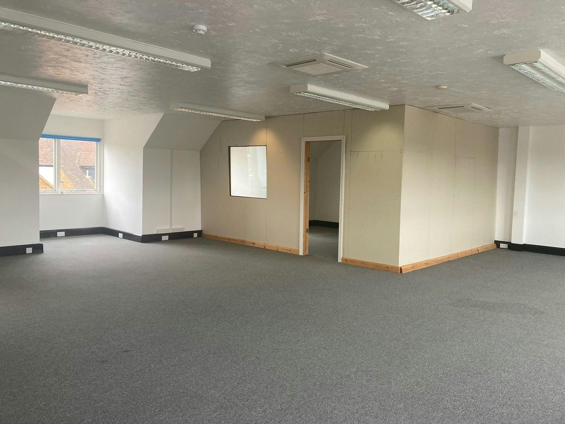 4 The Courtyard, Denmark Street, Wokingham, RG40 2AZ