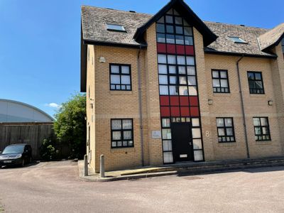 Property Image for 8 Milbanke Court, Milbanke Way, Bracknell, RG12 1RP