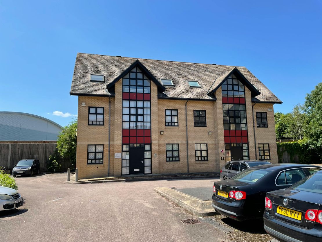 8 Milbanke Court, Milbanke Way, Bracknell, RG12 1RP