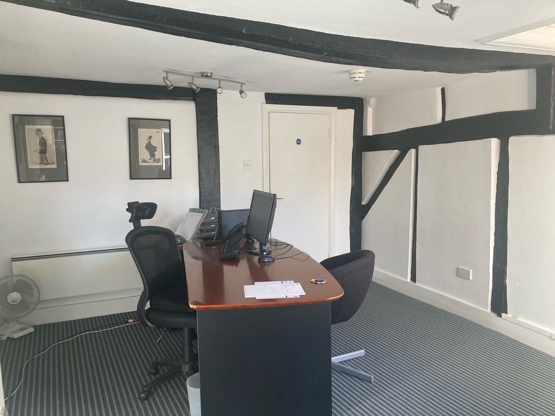 2 The Courtyard, Denmark Street, Wokingham, RG40 2AZ