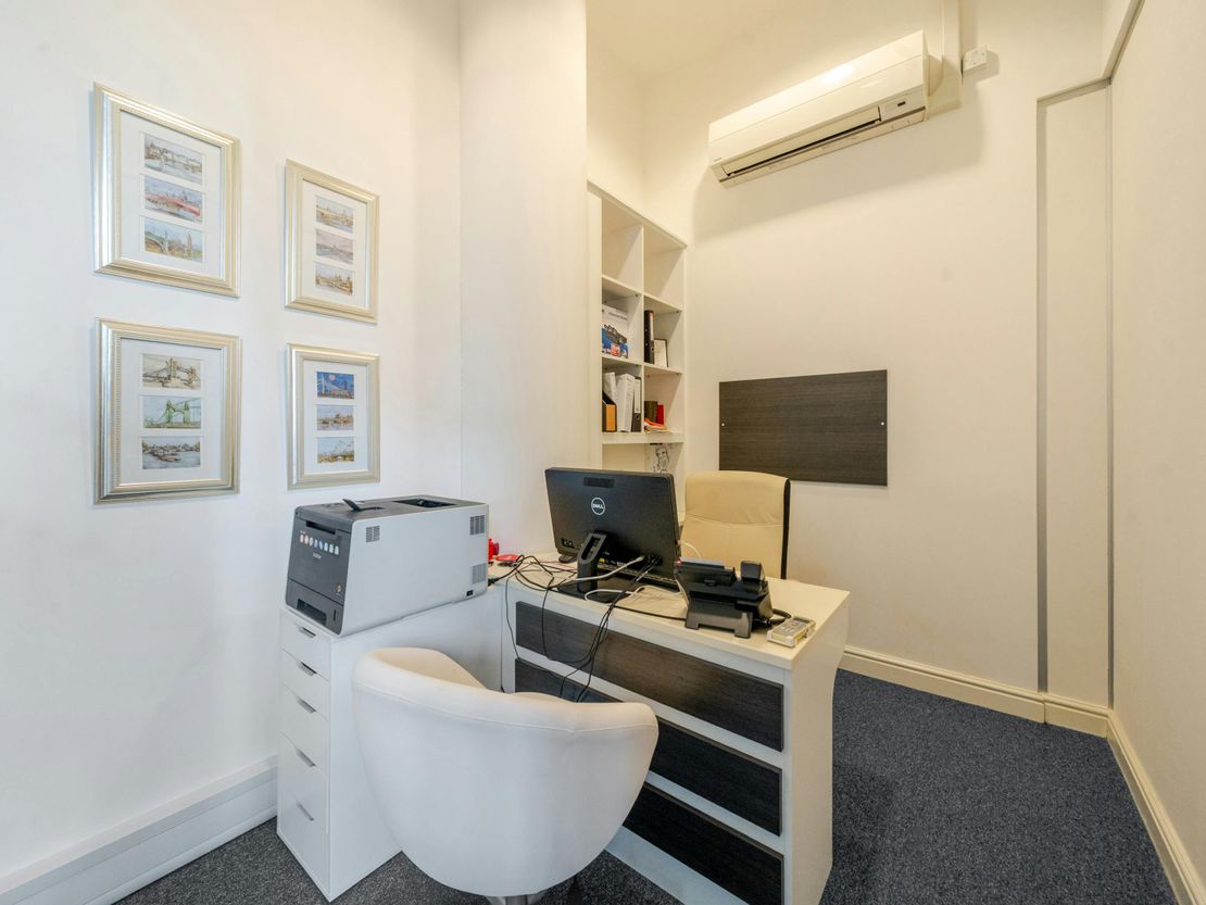 122 Orbis Wharf, Bridges Court Road, Battersea, SW11 3GX