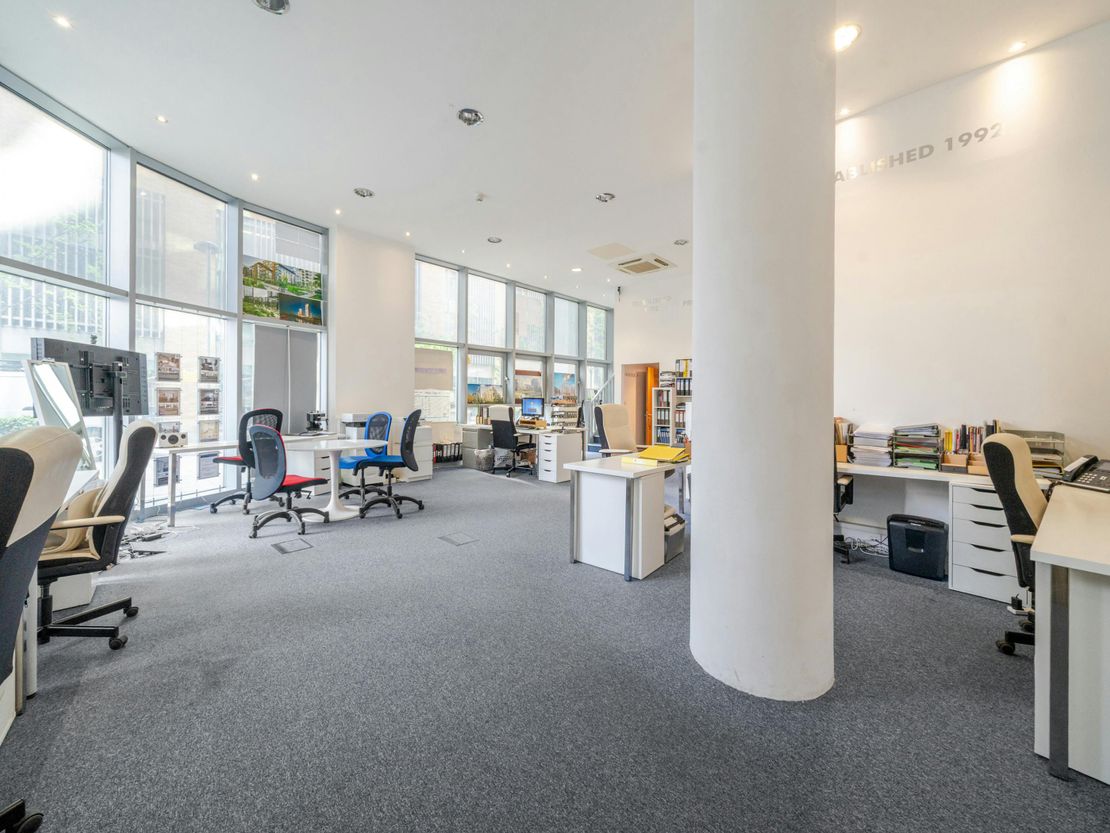 122 Orbis Wharf, Bridges Court Road, Battersea, SW11 3GX