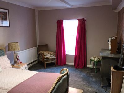 Property Image for 16 Lairgate, Beverley, East Riding Of Yorkshire, HU17 8EE
