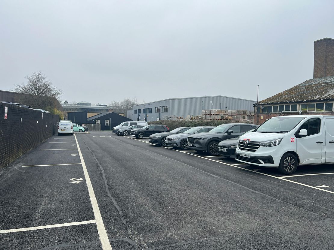 Unit 14 Sovereign Park, Cleveland Way, Hemel Hempstead, HP2 7DA