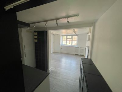 Property Image for 264A High Street, Berkhamsted, HP4 1AQ